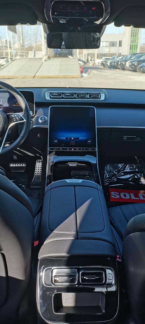2021款奔驰s500港口现车驾乘舒适性