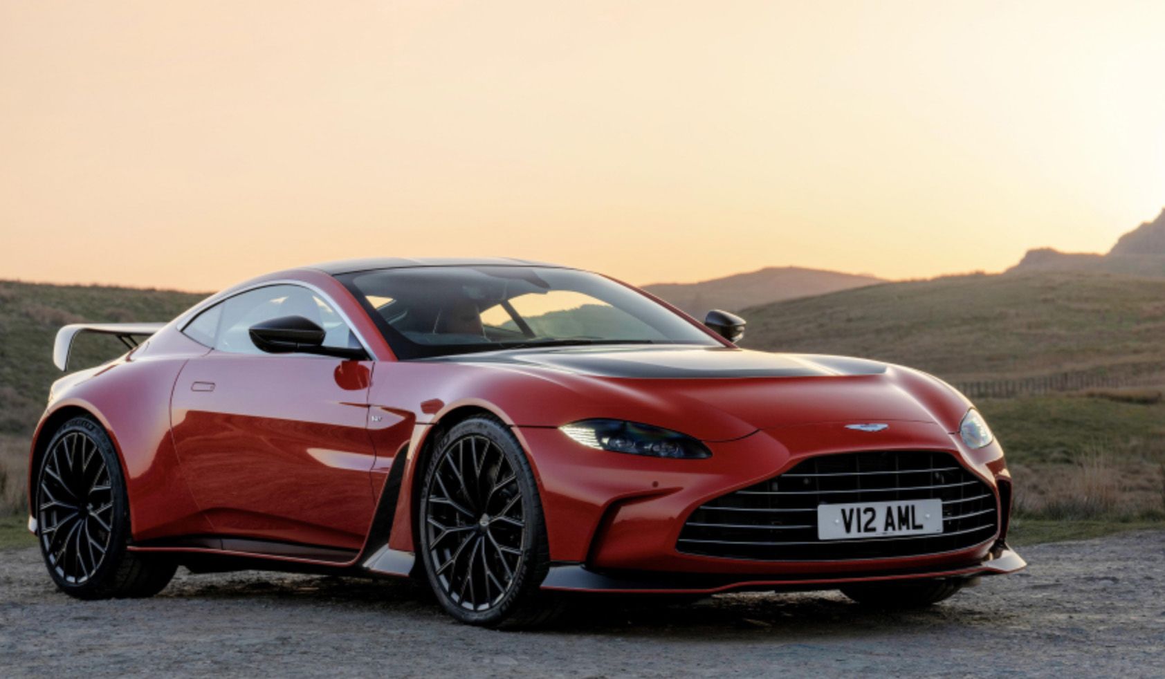 外观设计帅气拉风 阿斯顿·马丁v12 vantage古德伍德首发