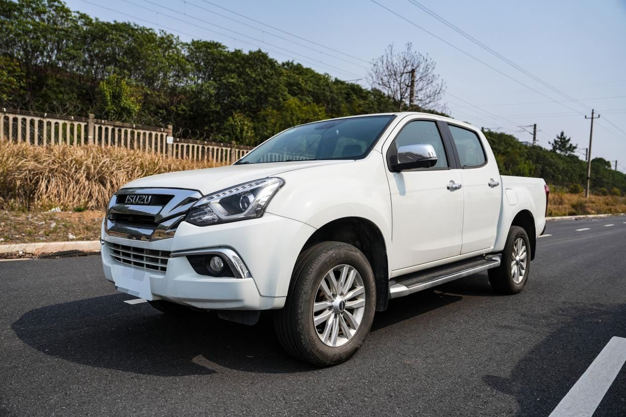 江西五十铃铃拓汽油版对比郑州日产纳瓦拉两款老牌皮卡实力哪家强