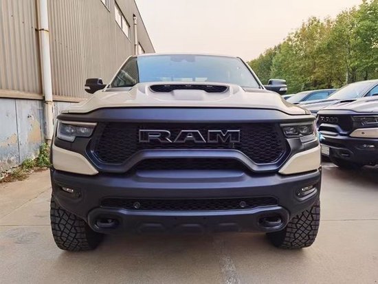 2023款道奇霸王龙62t皮卡行情83万起售