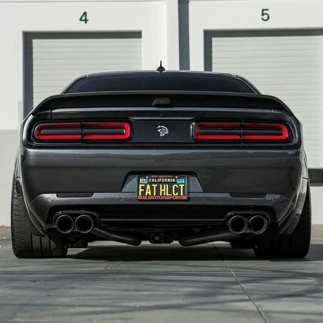 美式肌肉道奇地狱猫srt优惠50万欢迎购