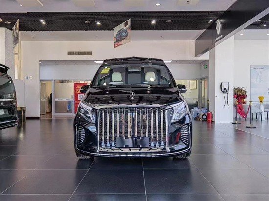 奔驰商务车4座豪华总裁版