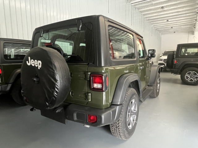 2022款吉普20t两门sport现车30几万优惠力度大动力强悍