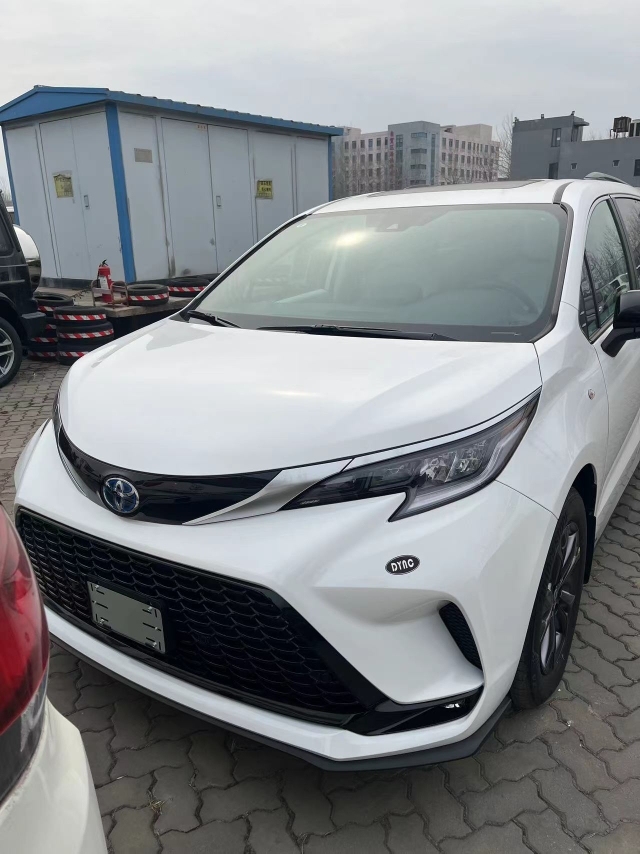 24款加版丰田塞纳25四驱xse顶配49万