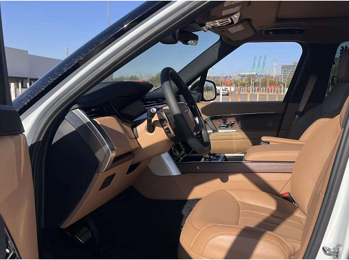 24款加版路虎揽胜行政版p400顶配现车158万起售